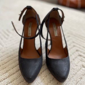 & Other Stories black high heel pumps. Size 5.5